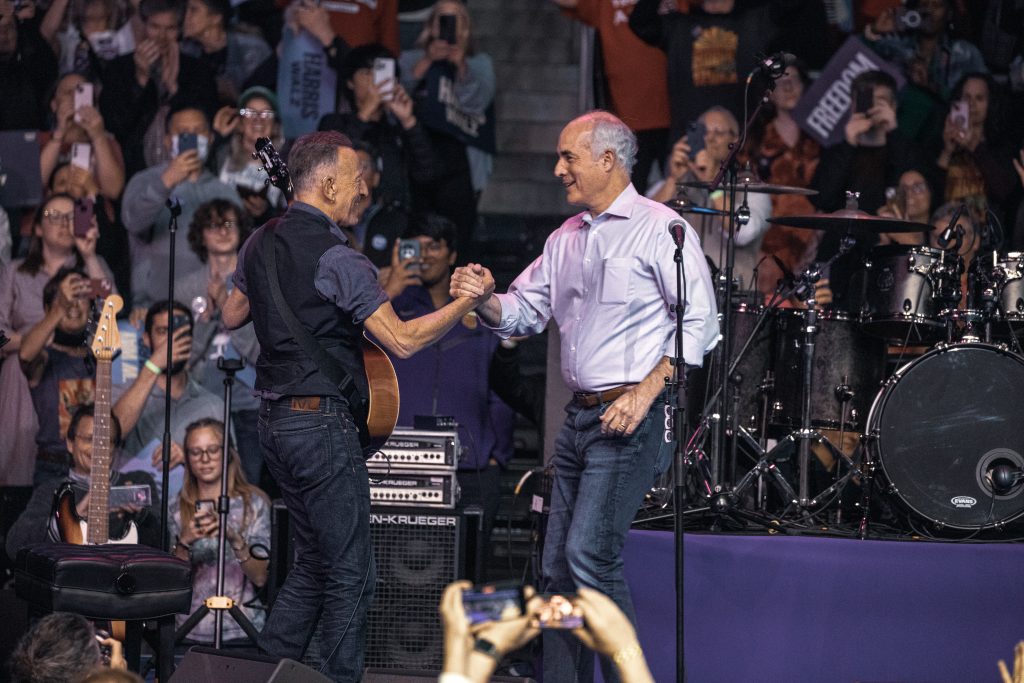 Bob Casey Bruce Boss - Bucks County Beacon - Photo Essay: Bruce Springsteen, Barack Obama and John Legend Headline Philadelphia Rally at Temple University’s Liacouras Center