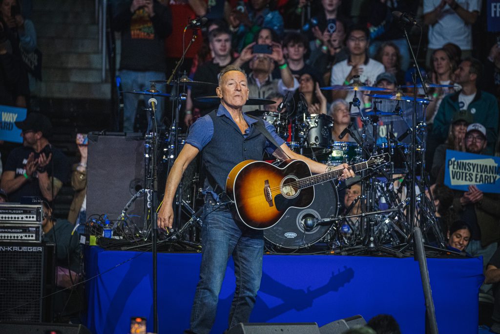 Boss Lead Photo - Bucks County Beacon - Photo Essay: Bruce Springsteen, Barack Obama and John Legend Headline Philadelphia Rally at Temple University’s Liacouras Center