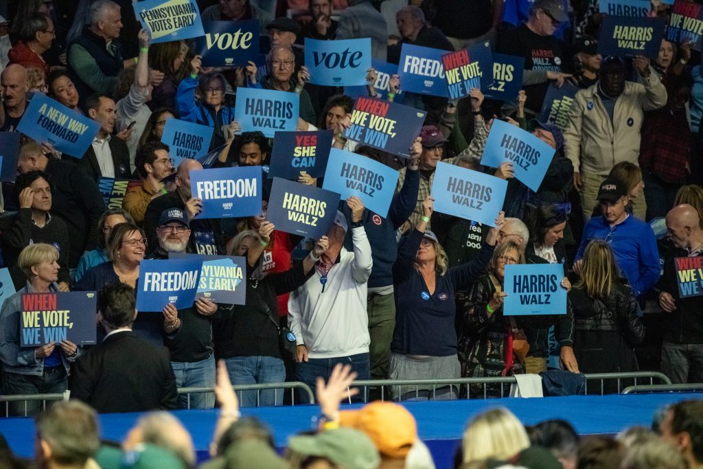 Bruce Crowd 1 - Bucks County Beacon - Photo Essay: Bruce Springsteen, Barack Obama and John Legend Headline Philadelphia Rally at Temple University’s Liacouras Center