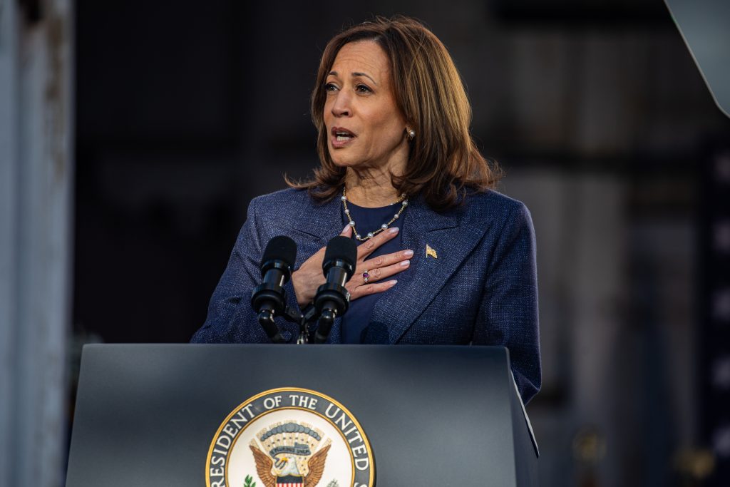 Kamala Harris Washington Crossing - Bucks County Beacon - Photo Essay: Kamala Harris Rally in Bucks County Showcases Republican Supporters Who Are Putting 'Country Over Party'