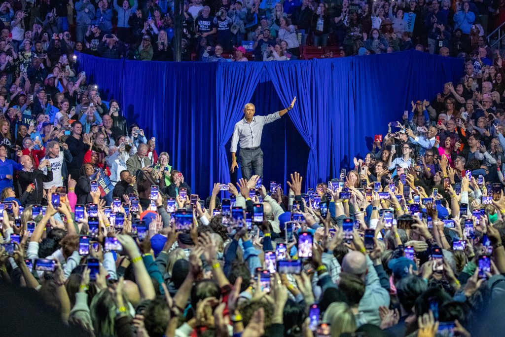 Obama Entrance Bruce - Bucks County Beacon - Photo Essay: Bruce Springsteen, Barack Obama and John Legend Headline Philadelphia Rally at Temple University’s Liacouras Center