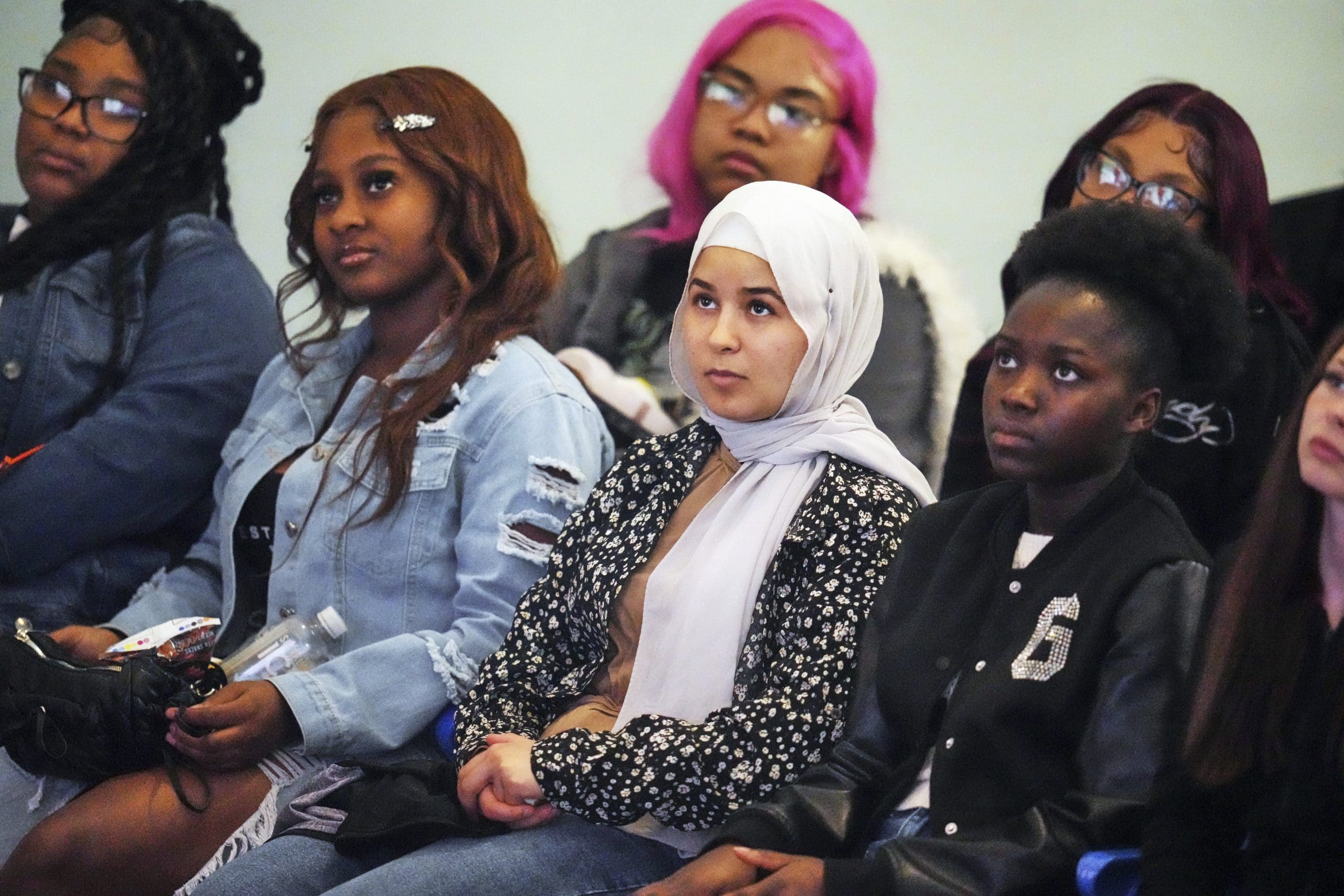 Pittsburgh Youth Voters 2 scaled - Bucks County Beacon - In Pittsburgh, Candidates Face High School Students as Part of National Effort to Engage Youth and Future Voters