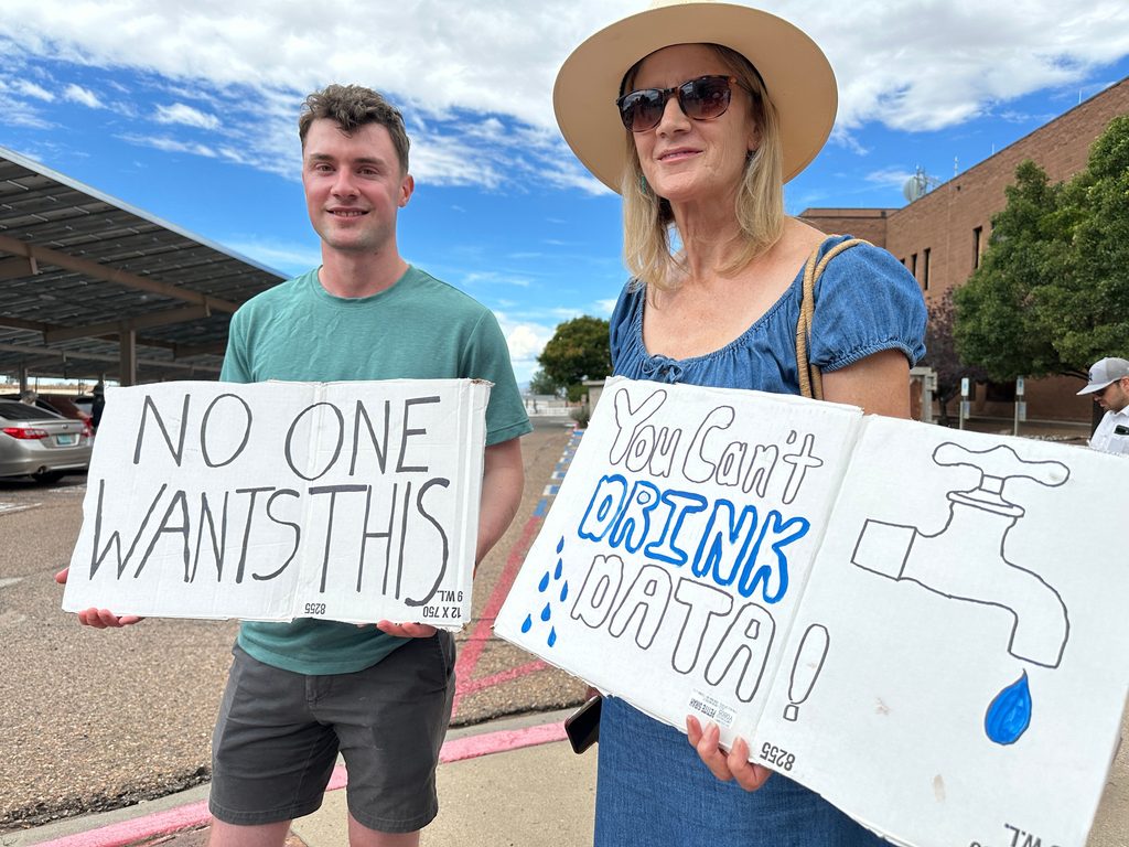 Data Center New Mexico Protest Water - Bucks County Beacon - In a Divided America, the Left and Right Unite to Oppose AI Data Centers