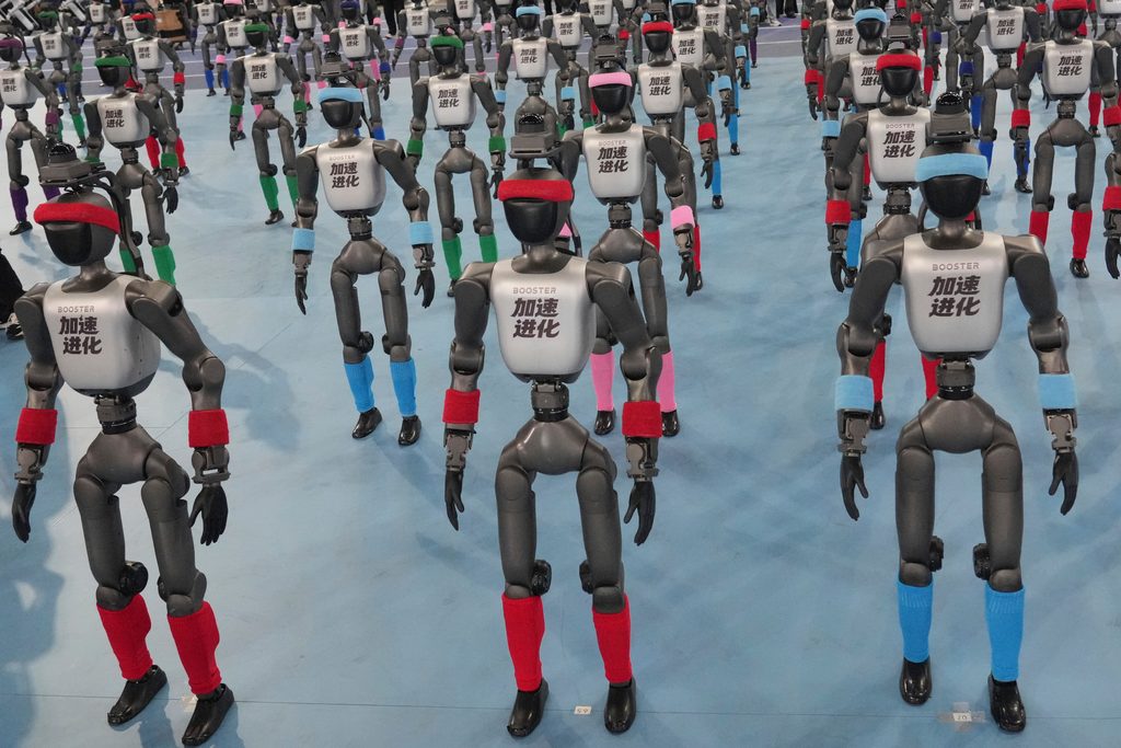 robots running apocalypse - Bucks County Beacon - Chinese Humanoid Robots Smash Human Records in 100m Sprint and High Jump at Beijing Robot Games