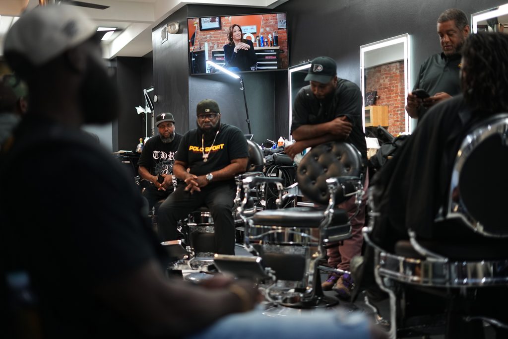 Philly Barbershop Politics 3 - Bucks County Beacon - Inside a Philadelphia Barbershop, Black Men Debate Their Political Past and Future
