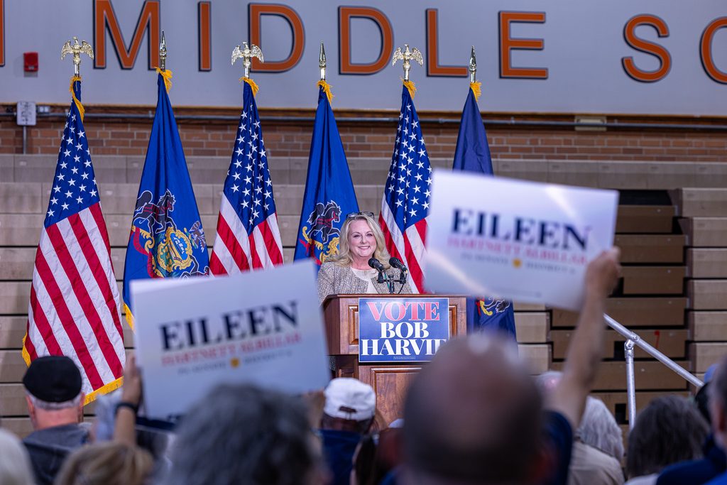 Eileen Hartnett Albillar - Bucks County Beacon - Governor Josh Shapiro, Representatives Madeleine Dean and Hakeem Jeffries Headline Bucks County Rally for Bob Harvie